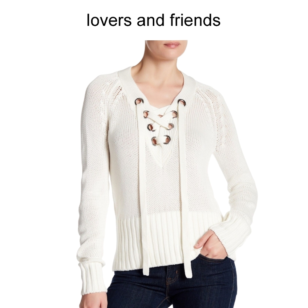 Lovers & Friends  white  knit pull over sweater size XS